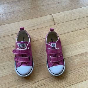 NWOT Converse Pink Glitter 10T